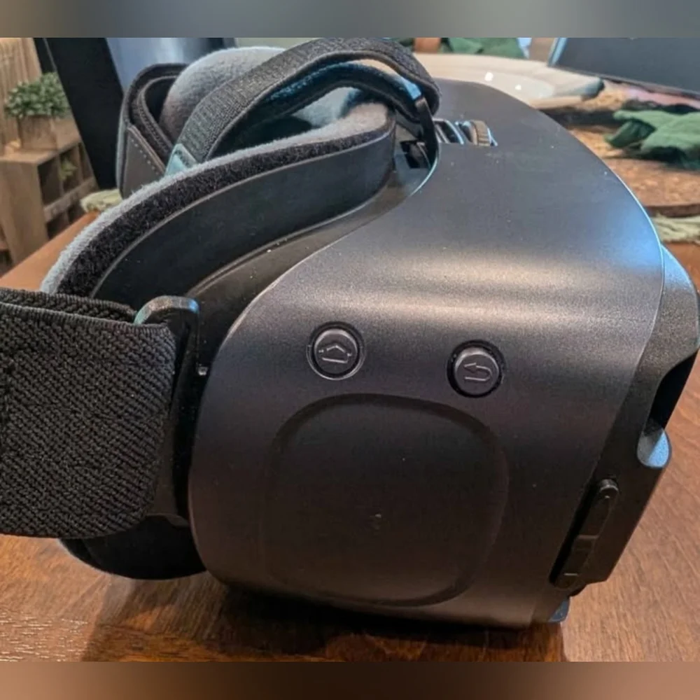 Samsung Gear VR with Controller - Black